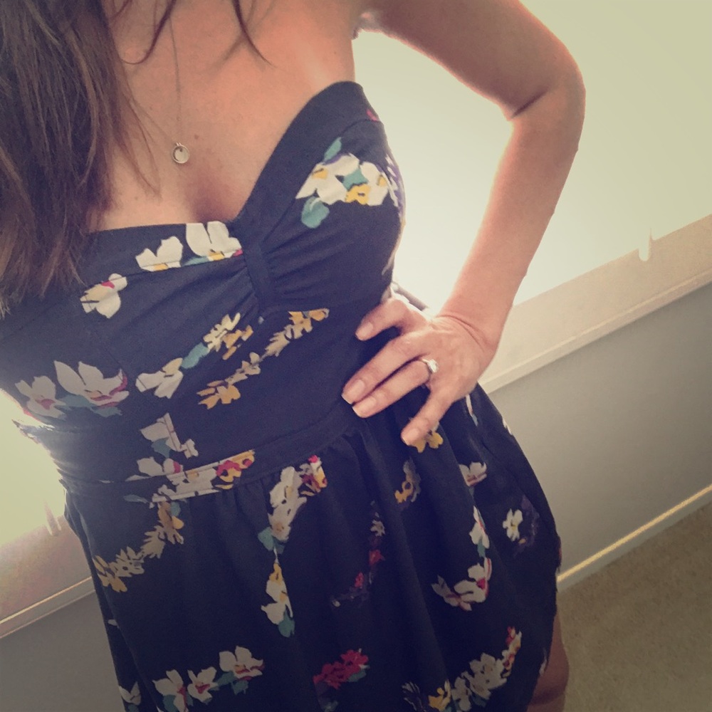 Cute floral American Eagle Outfitters dress 2